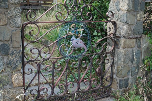 [Picture of Musante gate]
